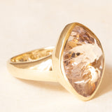 Anello da cocktail vintage in oro giallo 14K con morganite (10ct ca.), anni ‘70/‘80