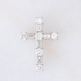 Ciondolo vintage a forma di croce in platino con diamanti (0.50ctw)