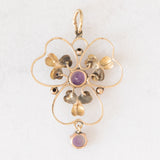 Pendente antico lavalier in oro giallo 9K con ametiste (0.60ctw ca.) e con decorazioni a foglie, anni ‘10/‘20