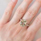 Anello da cocktail vintage in oro giallo 9K con ametista Rio Grande (4.60ct ca.) e zirconi bianchi