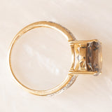 Anello da cocktail vintage in oro giallo e bianco 10K con quarzo fumé (4ct ca.) e diamanti (0.04ctw ca.), anni ‘70/‘80
