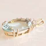 Ciondolo vintage in oro giallo e bianco 14K con acquamarina (10ct ca.) e diamanti di taglio brillante (0.25ctw ca.), anni ‘70
