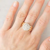 Anello a fiore vintage con fascia in oro giallo e bianco 14K con diamanti di taglio brillante (1ctw ca.), anni ‘70
