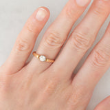 Solitario antico in oro giallo 18K con diamante di taglio vecchia miniera (0.22ct ca.), anni ‘20/‘30