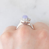 Anello a margherita in platino con giada lavanda (1.55ct) e diamanti (0.81ctw), anni ‘90