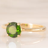 Solitario vintage in oro giallo 8K con cromodiopside (1ct ca.), anni ‘80