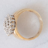 Anello a fiore vintage con fascia in oro giallo e bianco 14K con diamanti di taglio brillante (1ctw ca.), anni ‘70