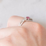 Anello vintage in platino con rubino (0.37ct) e diamanti (0.43ctw), anni ‘90/anni ‘2000