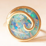 Anello vintage in oro giallo 9K con mosaico di opali triplet