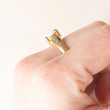 Anello vintage in oro giallo e bianco 8K con opale (1ct ca.) e diamanti, anni ‘60