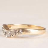 Anello a “V” vintage in oro giallo e bianco 9K con diamanti (0.14ctw ca.), anni ‘80/‘90 ca.