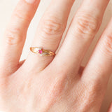 Anello vintage in oro giallo e bianco 18K con rubino sintetico (0.07ct ca.), anni ‘60/‘70