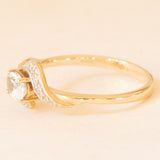 Anello vintage in oro giallo e bianco 9K con topazio azzurro trattato (0.40ct ca.) e diamanti, anni ‘60/‘70
