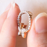 Collana vintage con catenina in oro giallo 9K con ciondolo con farfalla in oro giallo e bianco 9K con diamanti (0.24ctw ca.), anni ‘90