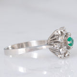 Anello a fiocco di neve in oro bianco 14K con smeraldo (0.13ct ca.) e diamanti (0.24ctw ca.), anni ‘70