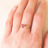Anello vintage in oro giallo e bianco 14K con rubini e diamante, anni ‘70