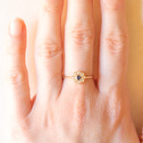 Anello a fiore vintage in oro giallo 14K con zaffiro (0.08ct ca.) e diamanti di taglio brillante (0.20ctw ca.), anni ‘80