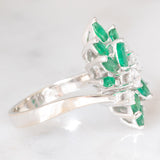 Anello vintage in oro bianco 18K con smeraldi (1ctw ca.) e diamanti (0.45ctw ca.), anni ‘70