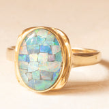 Anello vintage in oro giallo 9K con mosaico di opali triplet