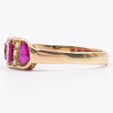 Anello vintage in stile antico in oro giallo 14K con rubini sintetici, granato e perline bianche