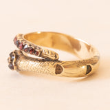 Anello a serpente antico in oro giallo 14K con granati e perlina bianca, primi del ‘900