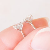 Orecchini punto luce in oro bianco 18K con diamanti di taglio vecchia Europa (0.81ctw ca.)