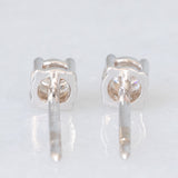 Orecchini punto luce in oro bianco 18K con diamanti di taglio brillante (0.28ctw ca.)