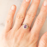 Anello a margherita vintage in oro giallo 9K con ametista (0.70ct ca.) e diamanti (0.05ctw ca.), anni ‘80