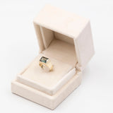 Anello vintage da cocktail in oro giallo 8k con spinello verde