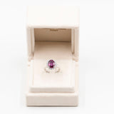 Anello a margherita in oro bianco 18k con rubino naturale (2,85ct) e diamanti (0,72ctw)