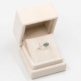 Anello vintage in oro bianco 14K con smeraldi e diamanti (0.30ctw ca.), anni '70