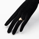Anello vintage in oro giallo 18k con pasta di vetro blu