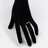 Anello vintage in oro bianco 9k con zaffiri e diamanti