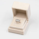 Anello vintage in platino 900 con diamanti di taglio brillante e baguette per un totale di 2ct