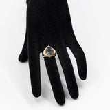 Anello vintage in oro giallo 8k con spinello verde