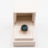 Anello a sigillo antico in 8k e princisbecco con diaspro sanguigno inciso, fine '800