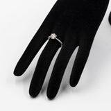 *RISERVATO* Anello solitario in oro bianco 18K con diamante centrale (1.24ct) e diamanti laterali
