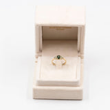 Anello vintage in oro 9k con tormalina verde e peridoti