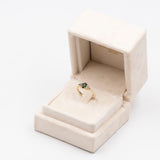 Anello vintage in oro 9k con tormalina verde e peridoti
