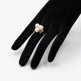 Anello vintage in oro bianco 14k con tre perle e diamanti , anni '60