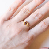 Anello vintage in oro giallo 18K con rubini e diamanti, anni ‘60