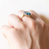 Anello vintage in oro giallo e in oro bianco 14K con spinello sintetico (6.50ct ca.) e diamanti, anni ‘80