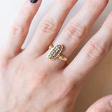 Anello antico in oro giallo 18K con turchesi e perline, anni ‘10/‘20