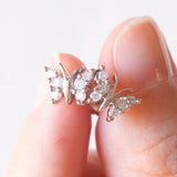 Orecchini moderni a forma di farfalle in oro bianco 9K con diamanti di taglio brillante (0.16ctw ca.)