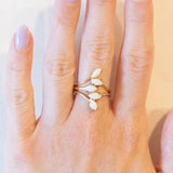 Anello vintage in oro giallo 18K con opali (0.60ctw ca.), anni ‘60/‘70