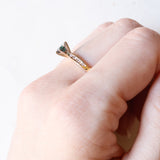 Anello vintage in oro giallo e bianco 14K con tormalina verde e diamanti (0.04ctw ca.), anni ‘80
