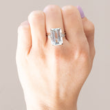 Anello vintage in oro bianco 18K con acquamarina (9ct ca.) e diamanti (0.05ctw ca.), anni ‘60/‘70