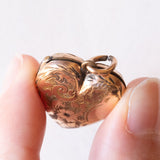 Ciondolo portafoto antico a forma di cuore con lamina in oro giallo 9K su metallo, primi del ‘900