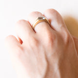 Anello a fascia vintage in oro giallo 14K con acquamarina (0.70ct ca.), anni ‘70