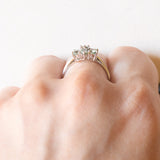 Anello a fiore vintage in oro bianco 9K con topazi verde chiaro, anni ‘80
